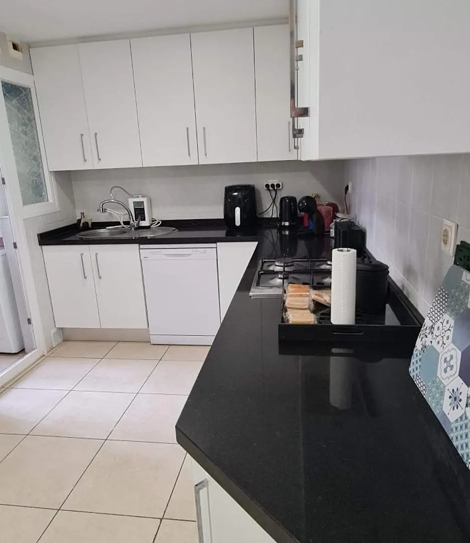 Homestay Elegante Habitacion Marbella Con Bano Compartido